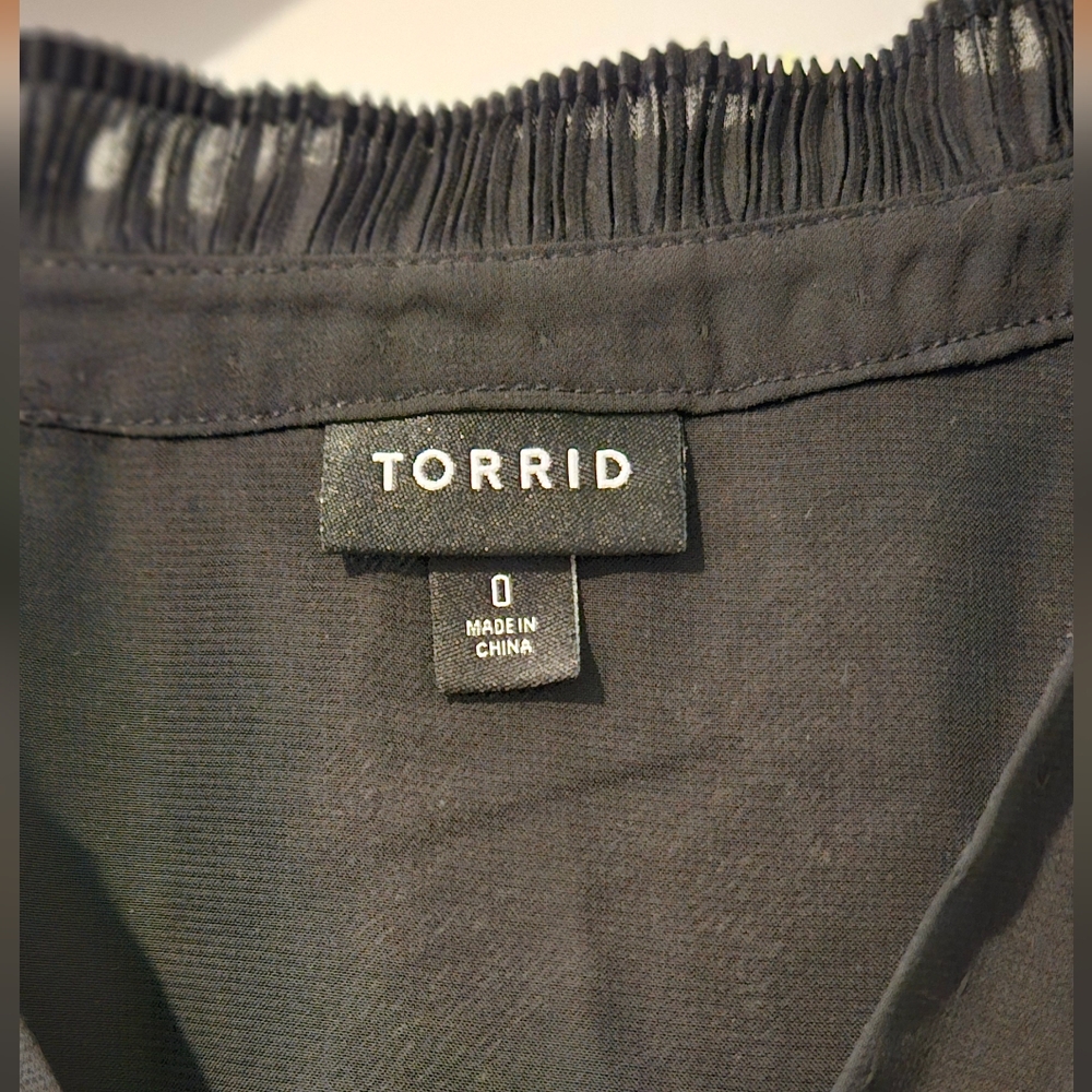 Torrid size 0 black sleeveless blouse